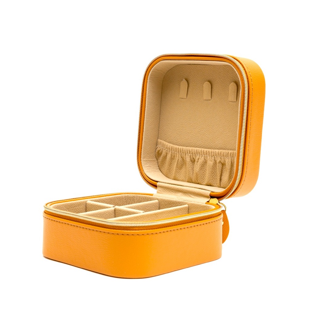 The Jewelry Box - Picture 4 of 7